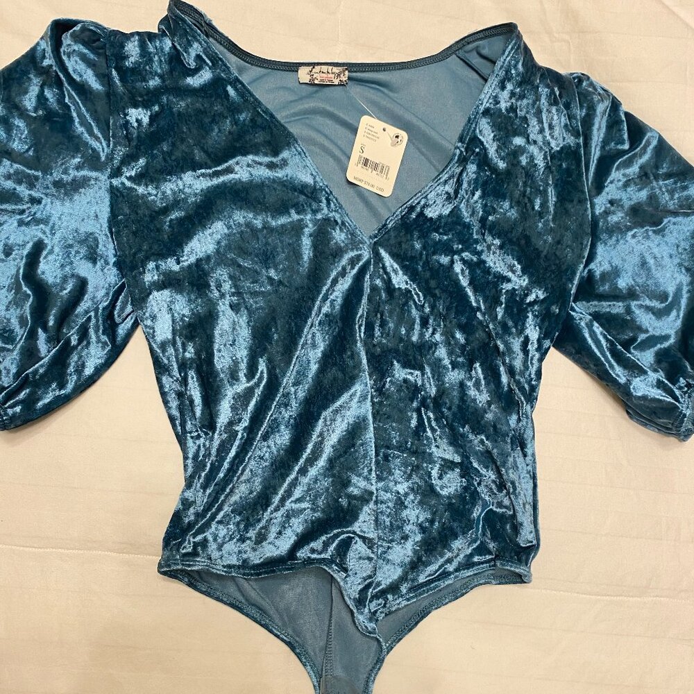 Deep V velvet bodysuit | Free People | NWT